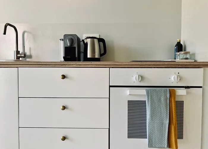 לינה וארוחת בוקר Maison Henri 3*