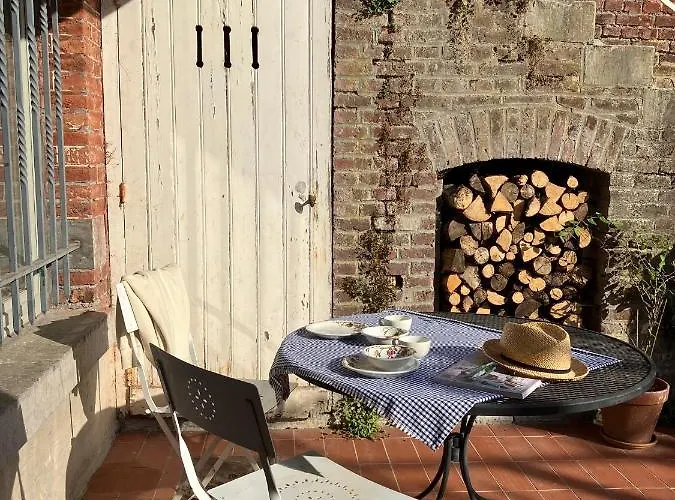 Bed & Breakfast Maison Henri 3*